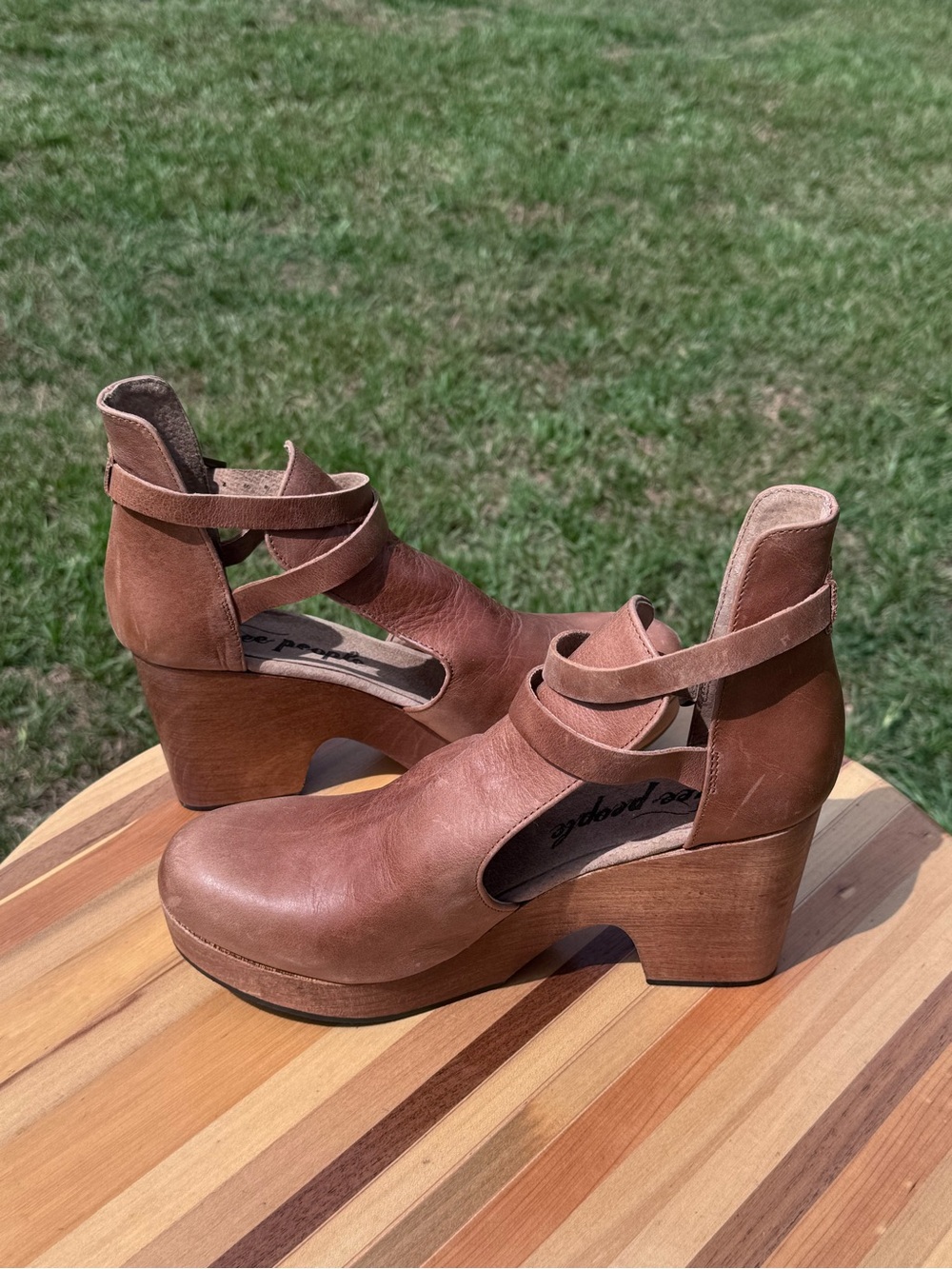Ladies Free People Cedar Tan Leather Platform Ankle Clog - Picture 5 of 8